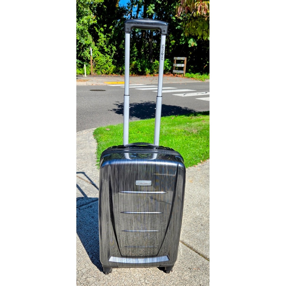 Samsonite Winfield 2 Hardside Spinner 20" Carry On Suitcase Luggage -‎ Open Box